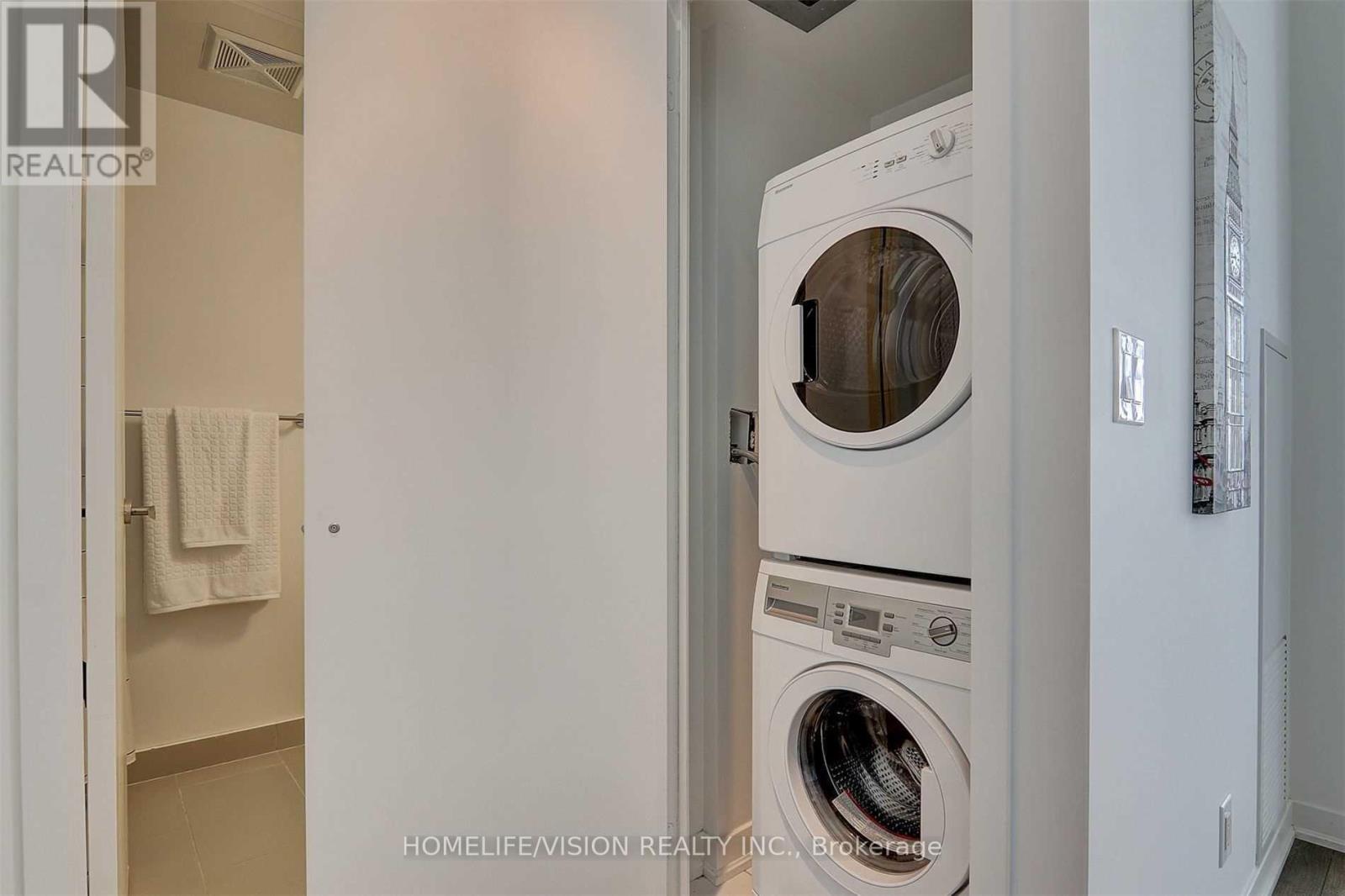 4906 - 100 Harbour Street Property Photo 28