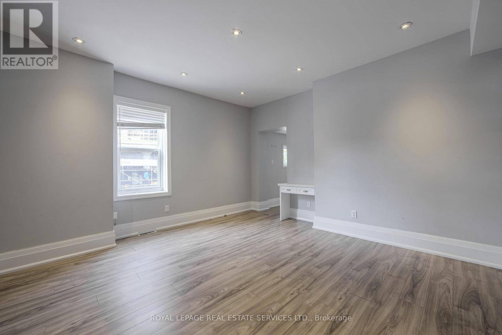 1 - 271 Albany Avenue Property Photo 4