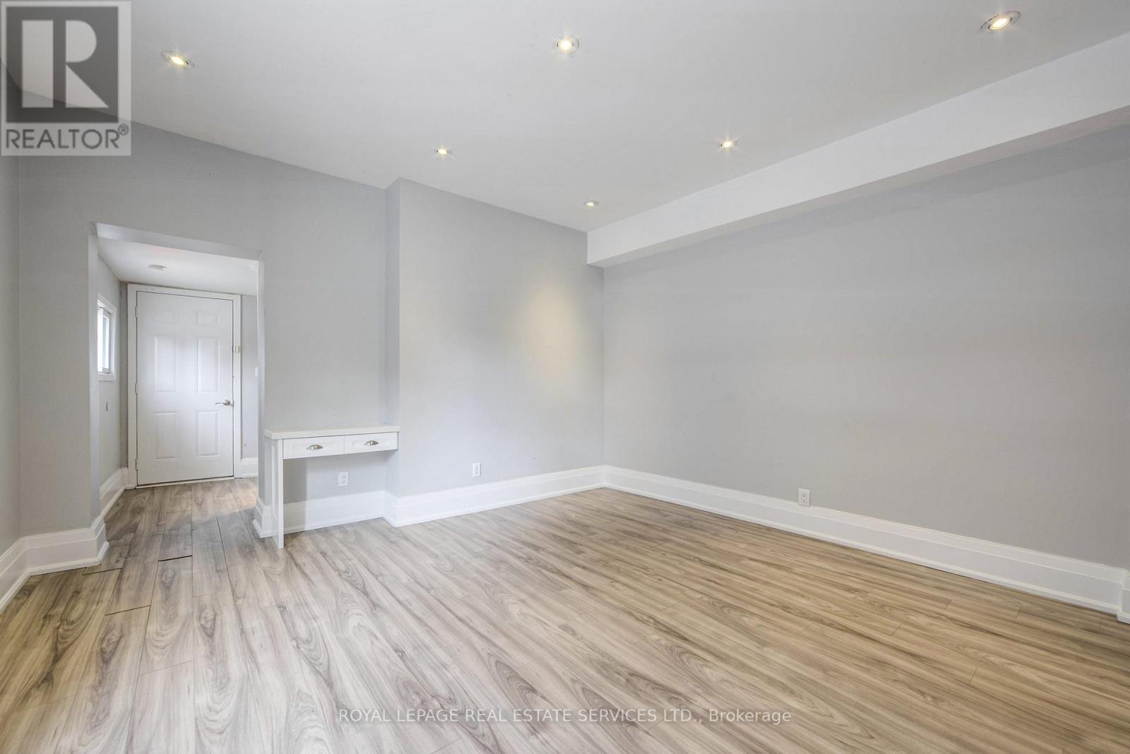 1 - 271 Albany Avenue Property Photo 5