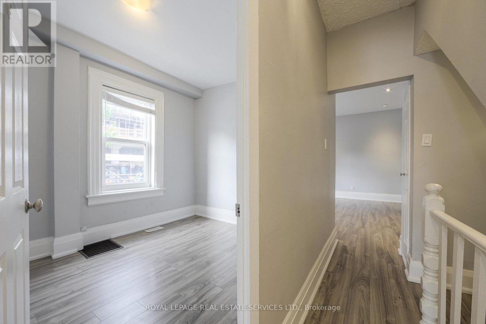 1 - 271 Albany Avenue Property Photo 6