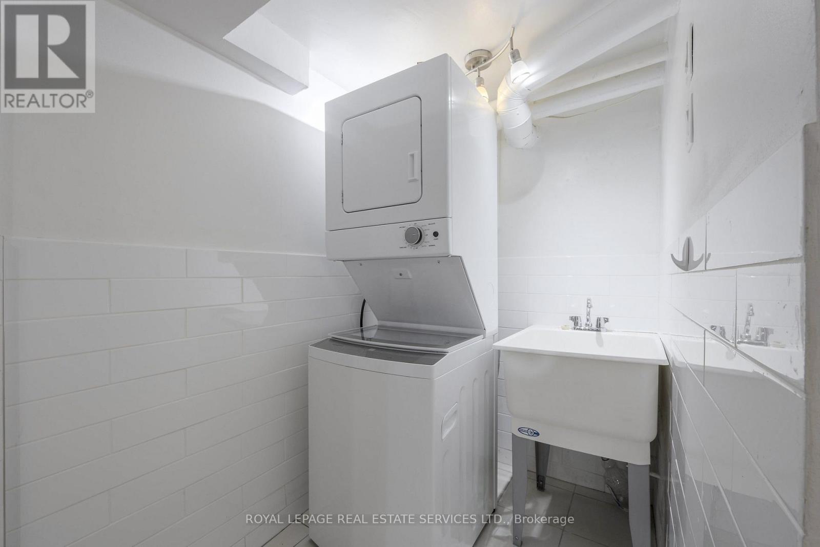 1 - 271 Albany Avenue Property Photo 18