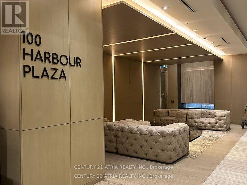 5201 - 100 Harbour Street Property Photo 2