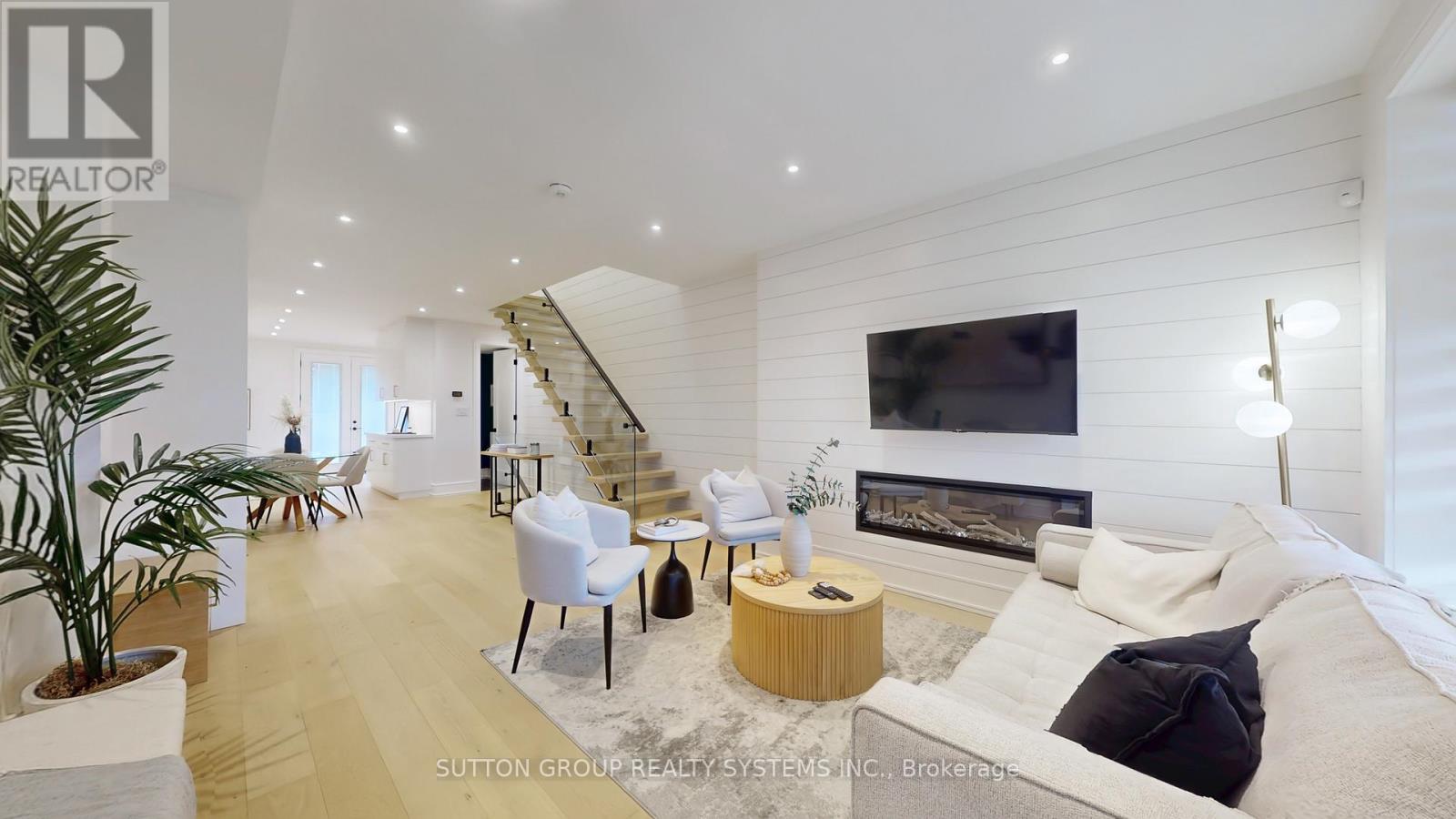 225 Christie Street Property Photo 4