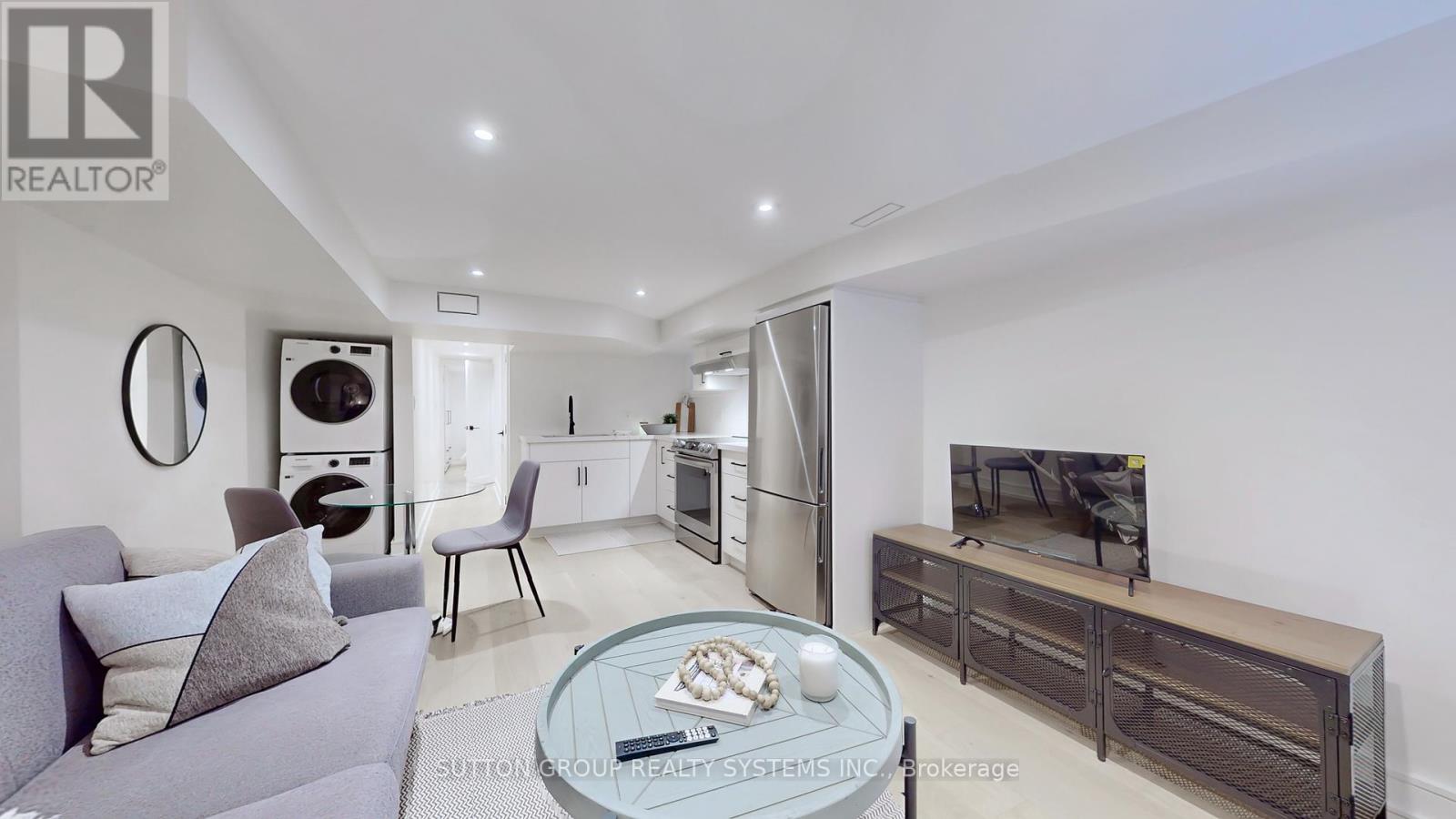 225 Christie Street Property Photo 26