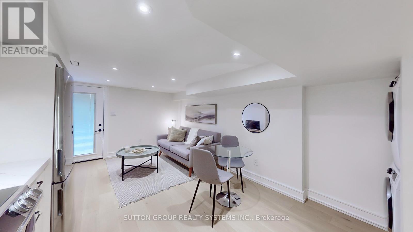 225 Christie Street Property Photo 28