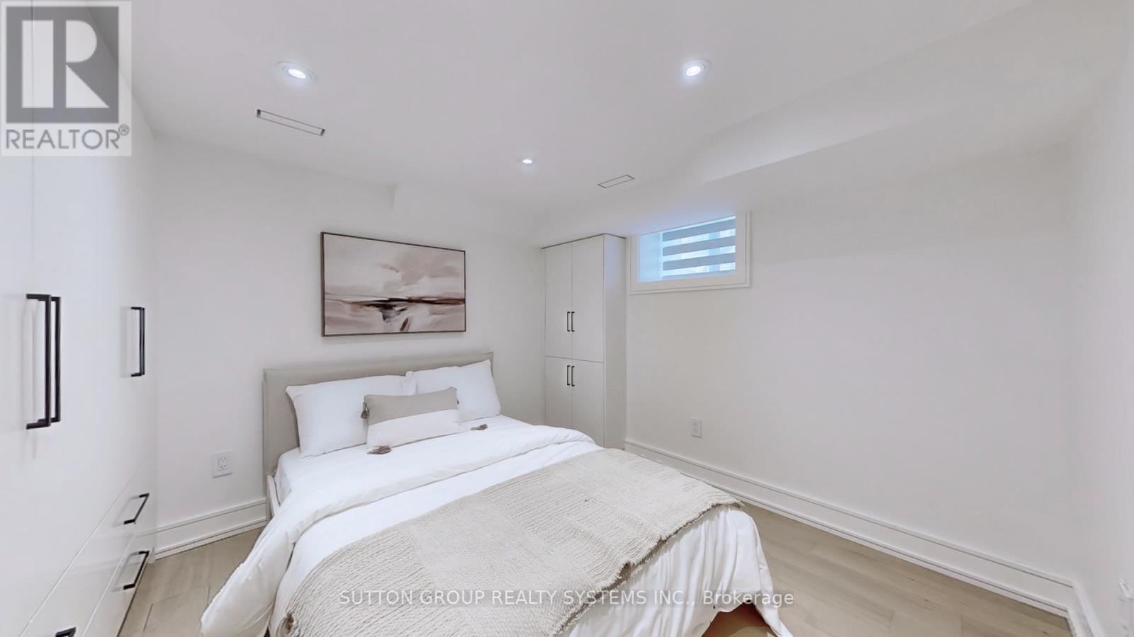 225 Christie Street Property Photo 31