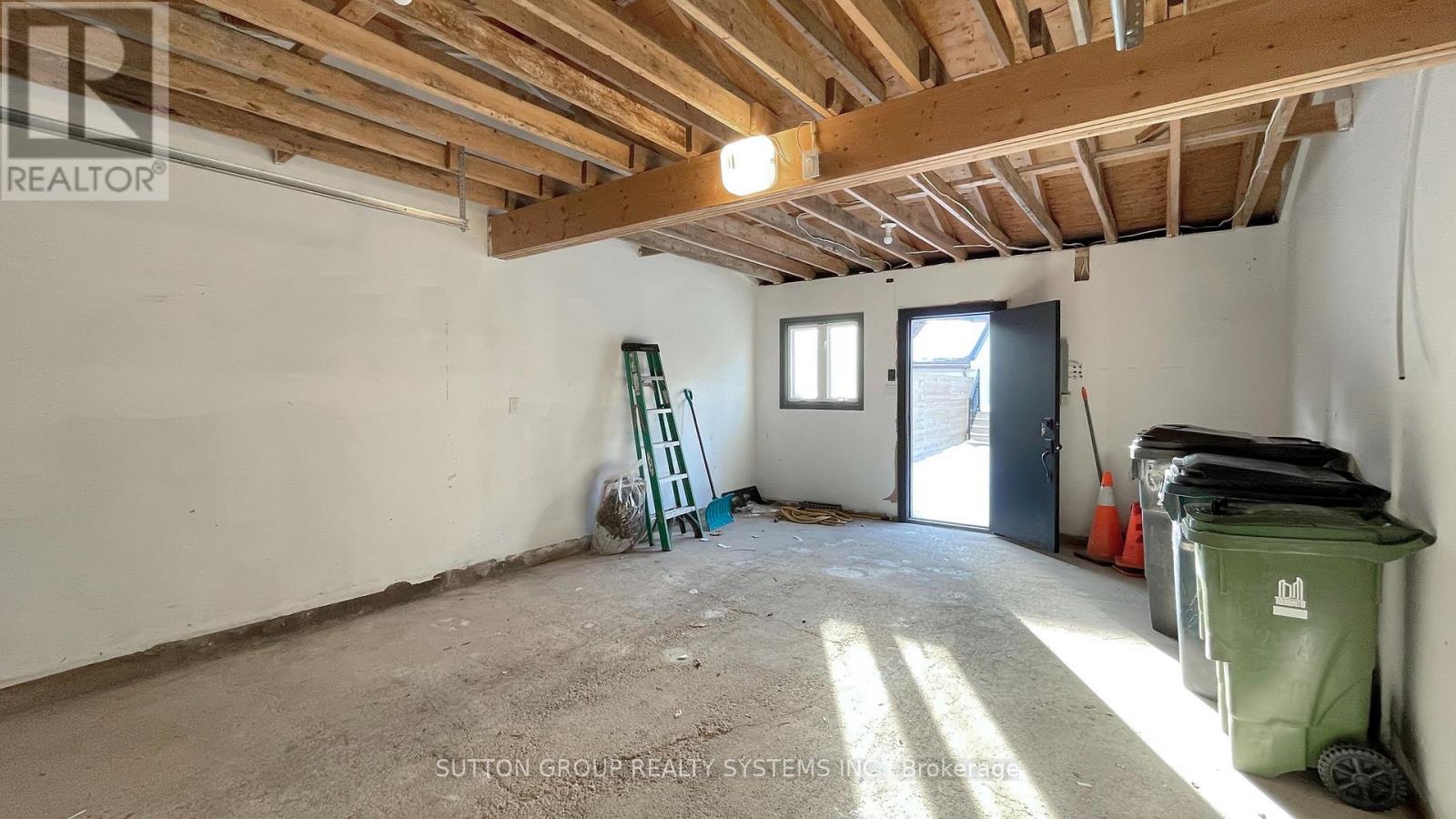 225 Christie Street Property Photo 35