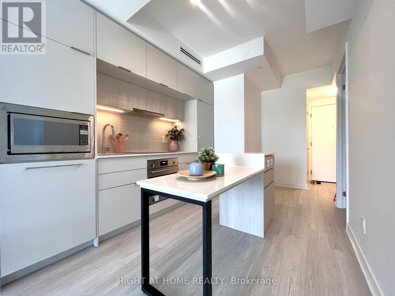 404 - 185 ALBERTA AVENUE Property Photo 1