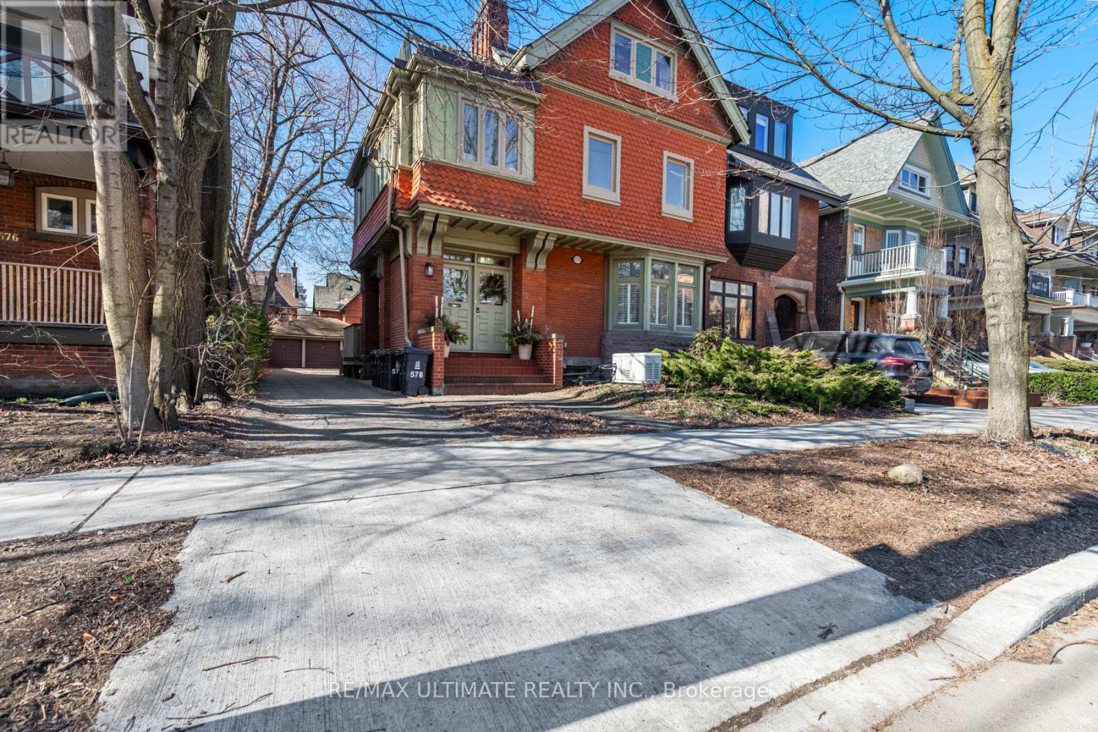Unit A - 578 Huron Street Property Photo 2