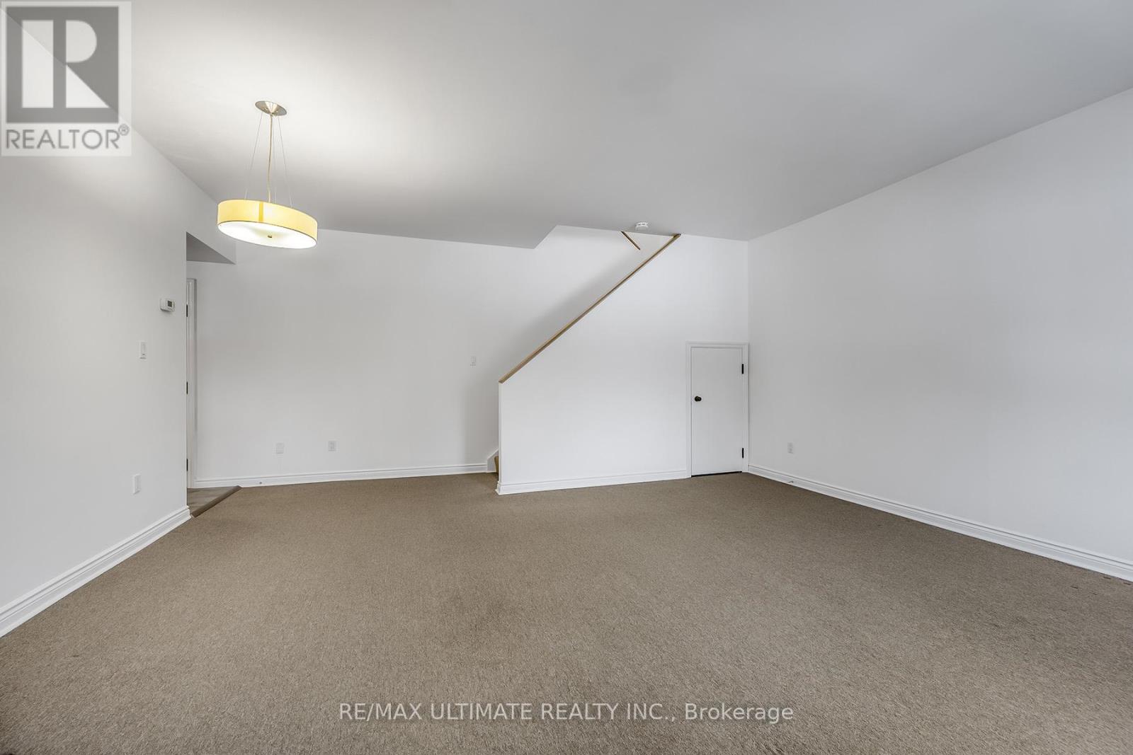 Unit A - 578 Huron Street Property Photo 9