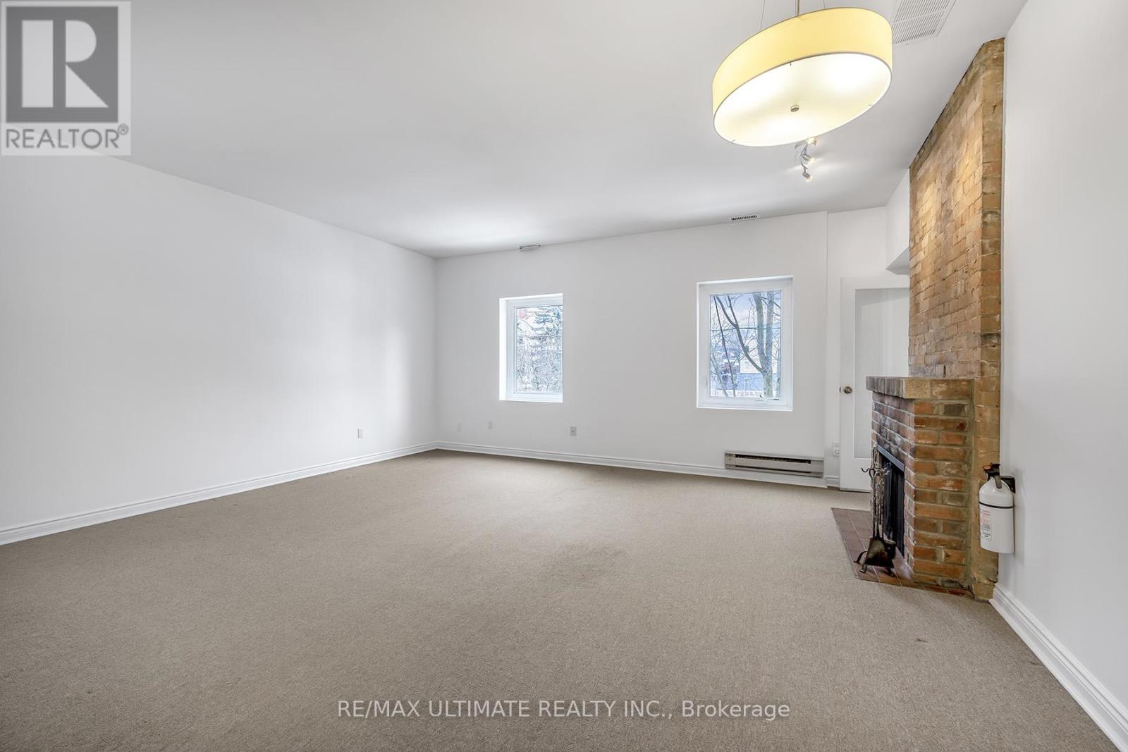 Unit A - 578 Huron Street Property Photo 10