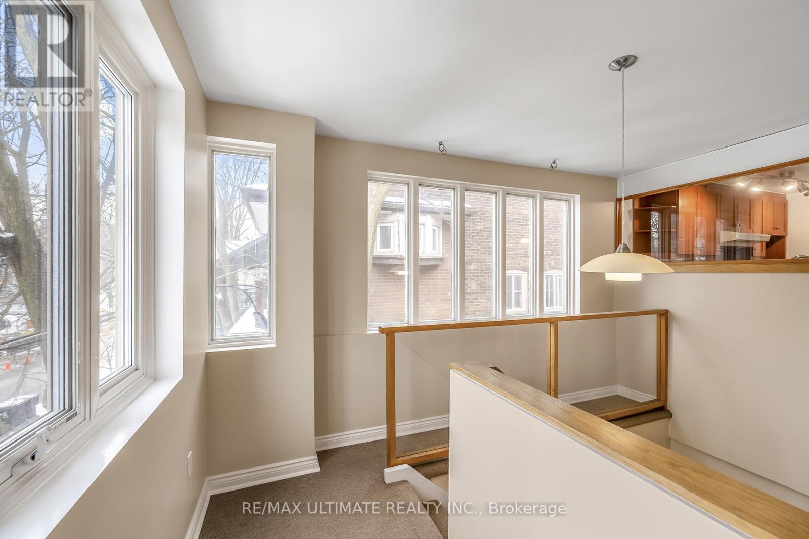Unit A - 578 Huron Street Property Photo 12