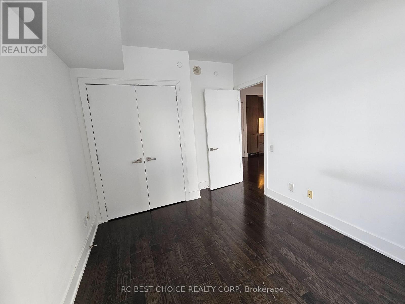 405 - 170 Avenue Road Property Photo 22