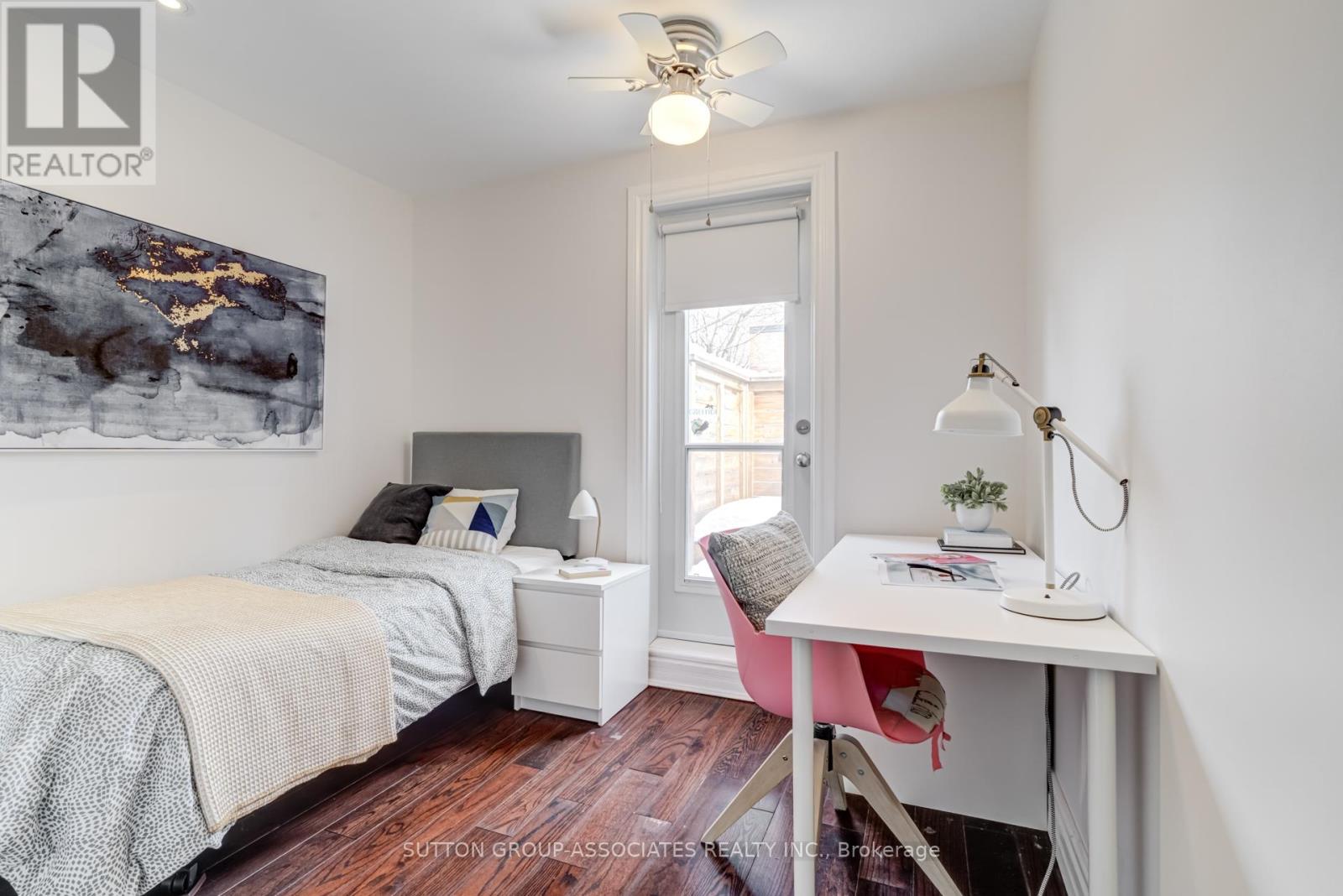 717 1/2 Palmerston Avenue Property Photo 19