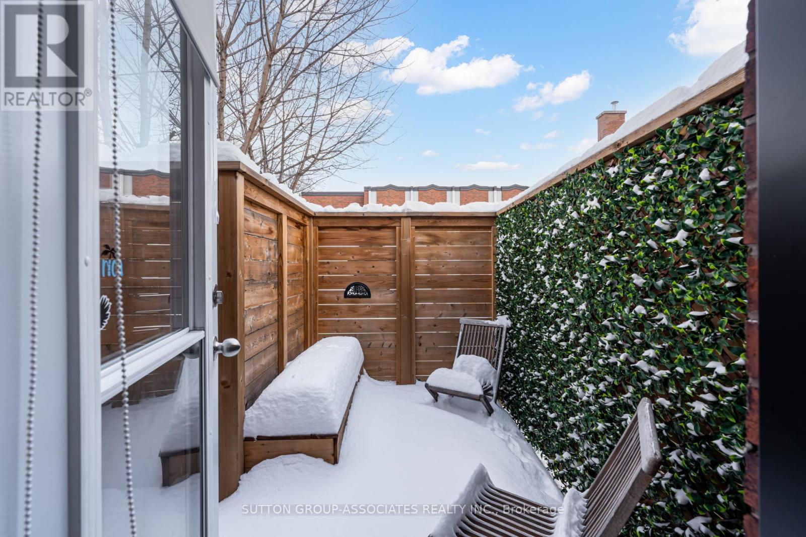 717 1/2 Palmerston Avenue Property Photo 20