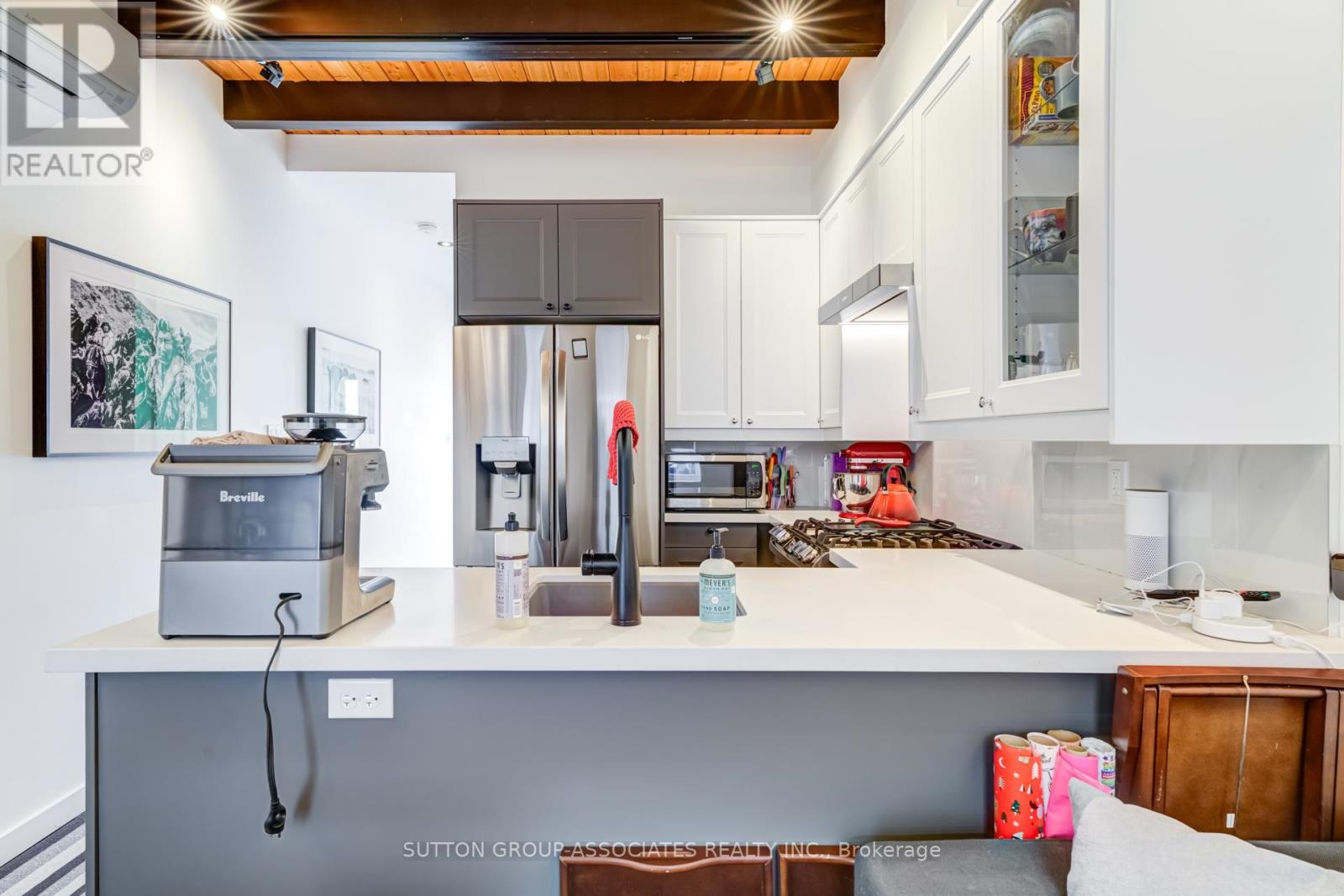 717 1/2 Palmerston Avenue Property Photo 35
