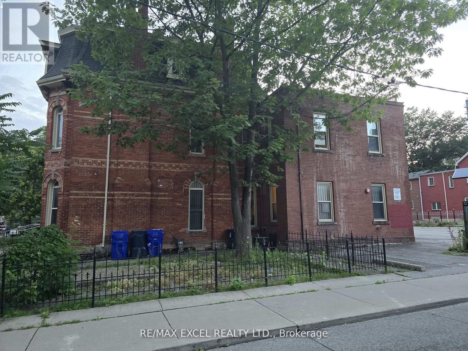 28 Cecil Street Property Photo 2