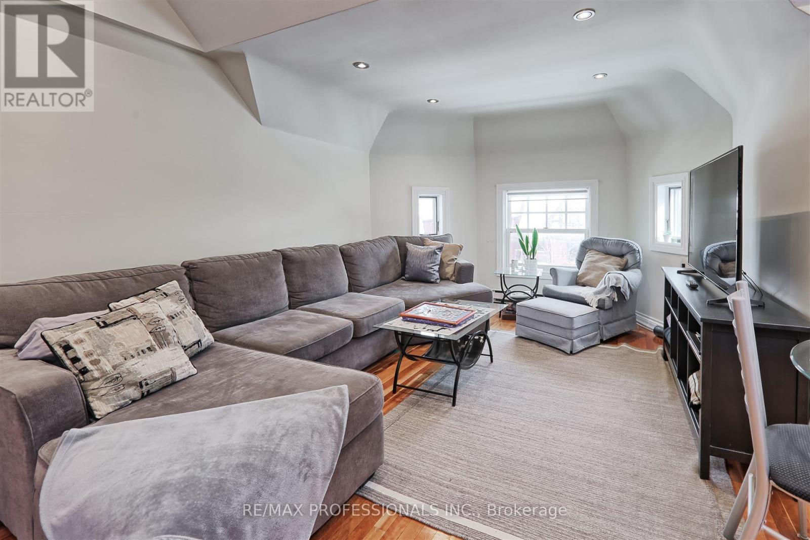 90 Madison Avenue Property Photo 36
