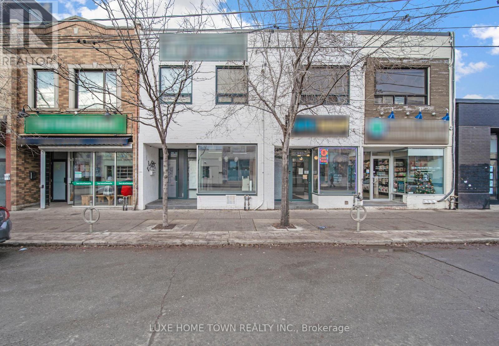 842 Dundas Street W Property Photo 1