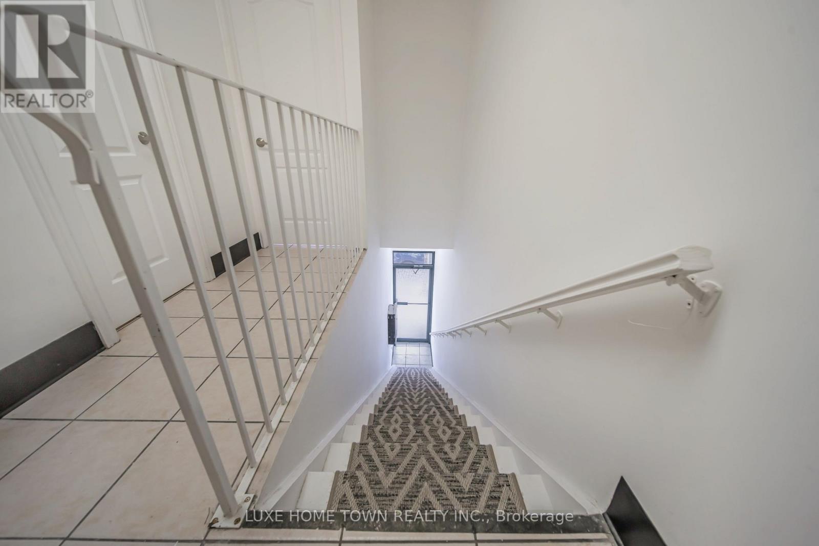 842 Dundas Street W Property Photo 3