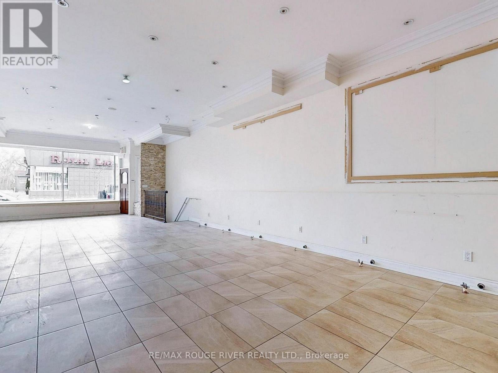 1556 Avenue Road Property Photo 8