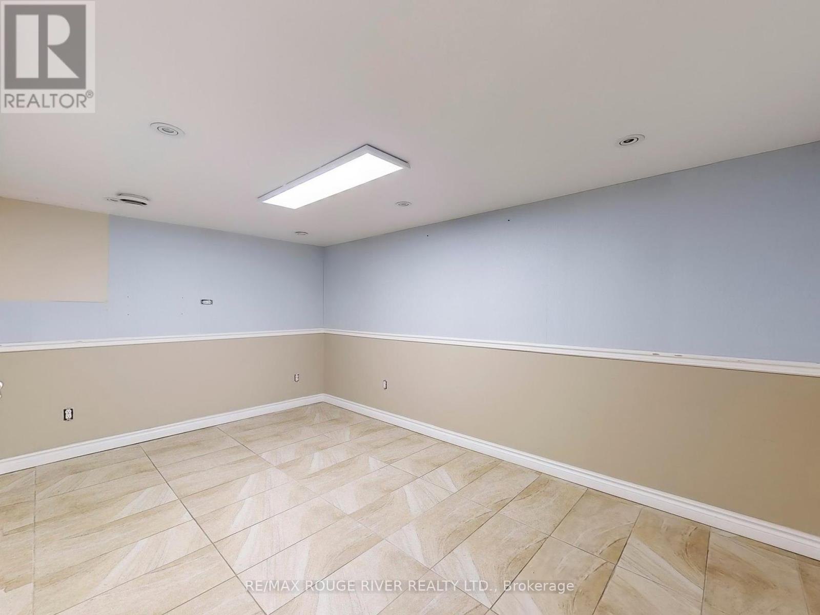1556 Avenue Road Property Photo 24