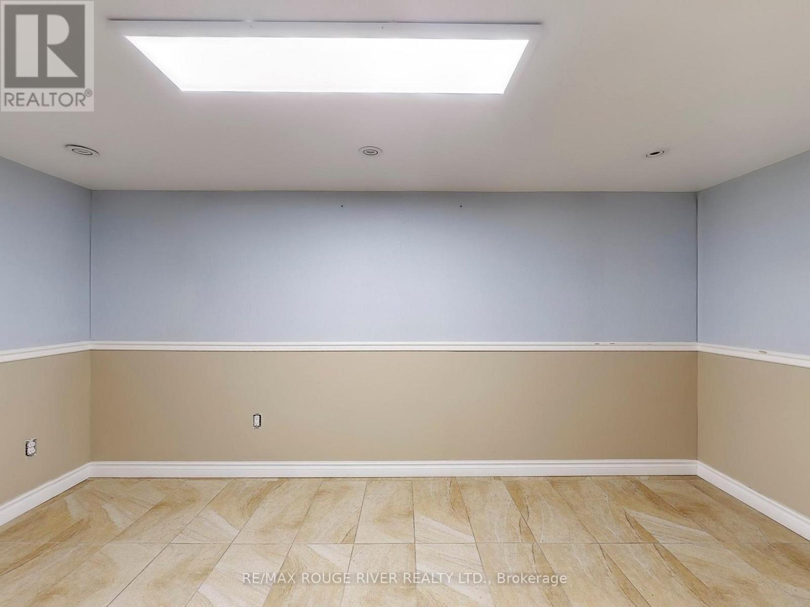 1556 Avenue Road Property Photo 26