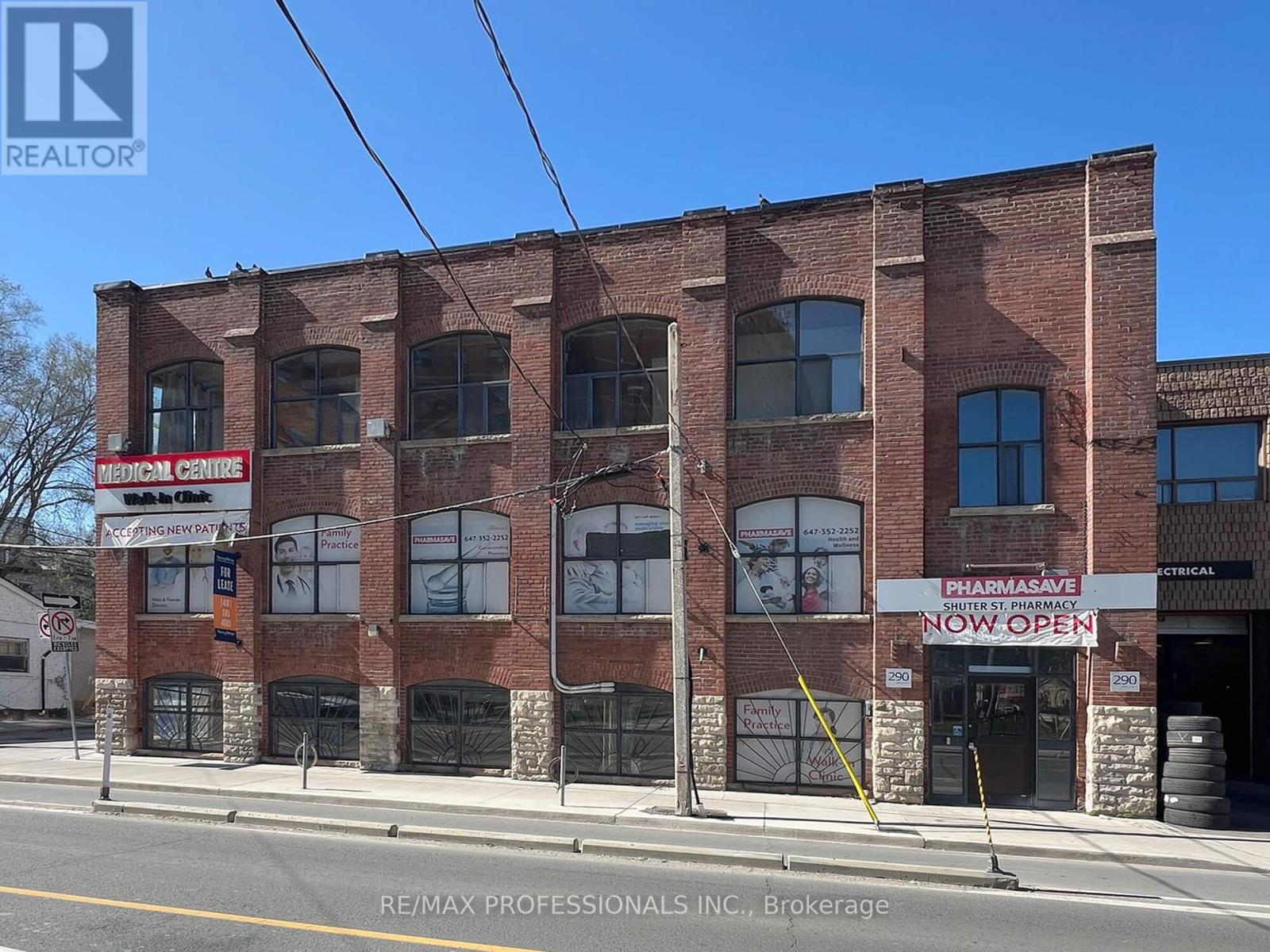 UNIT 1 - 290 SHUTER STREET Property Photo 1