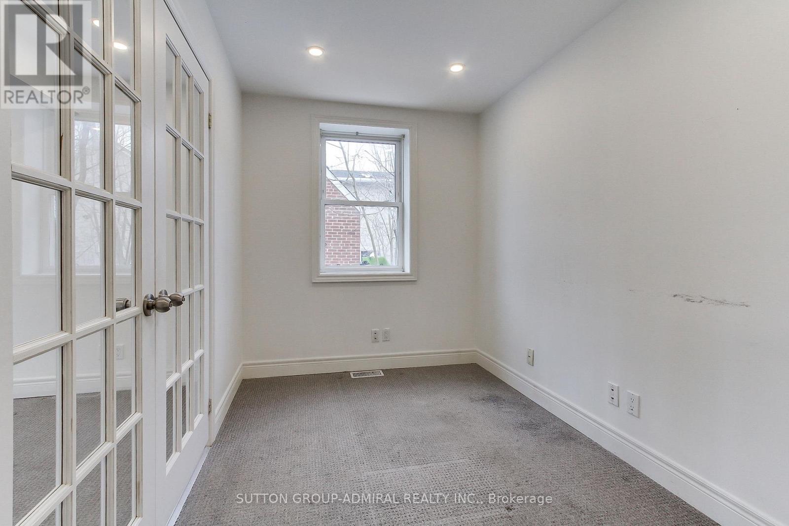 187 Finch Avenue W Property Photo 15