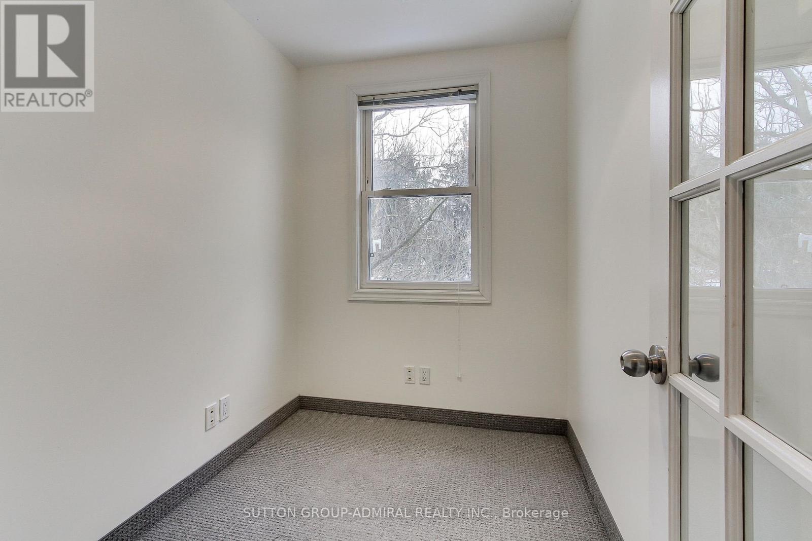187 Finch Avenue W Property Photo 32