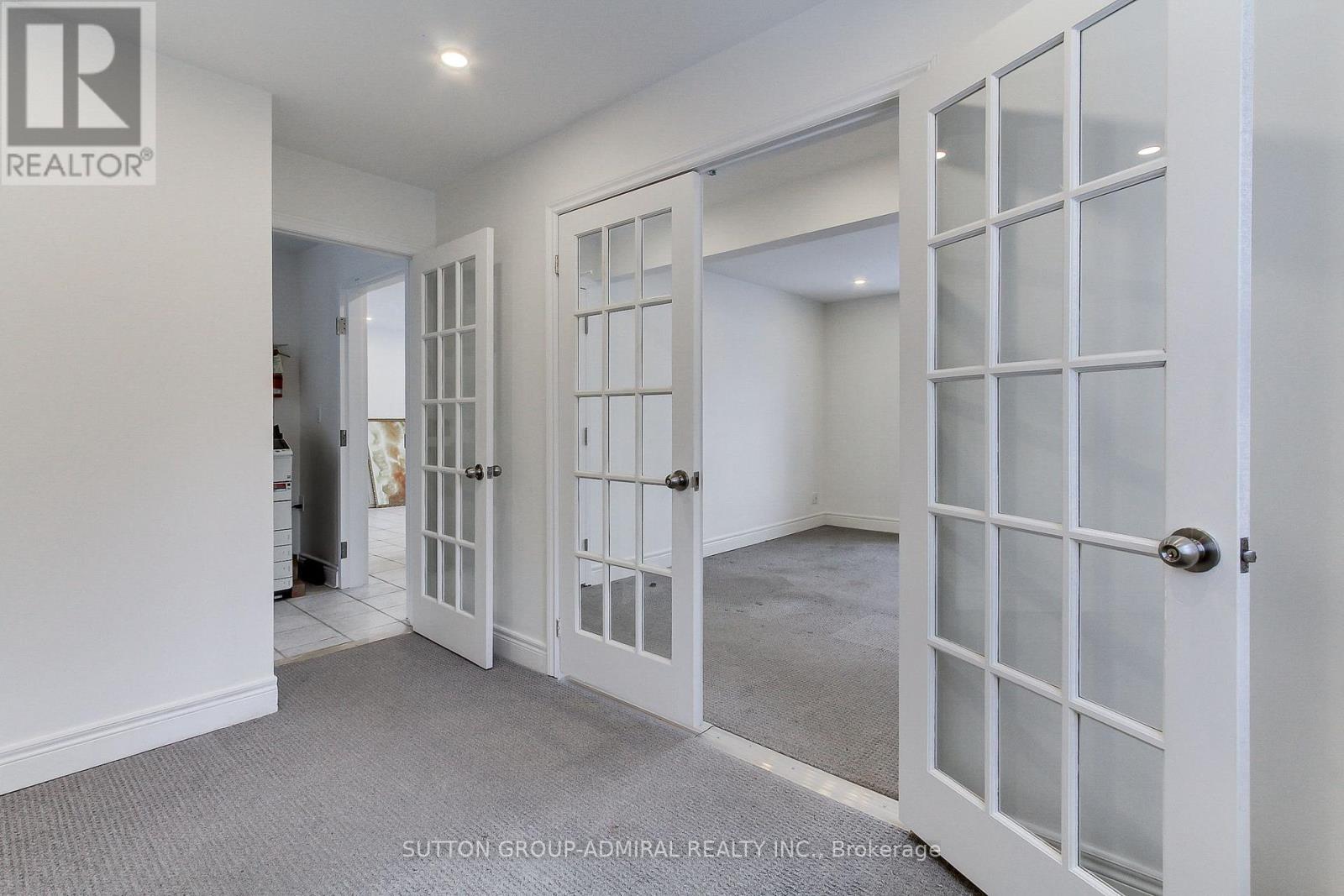 187 Finch Avenue W Property Photo 16
