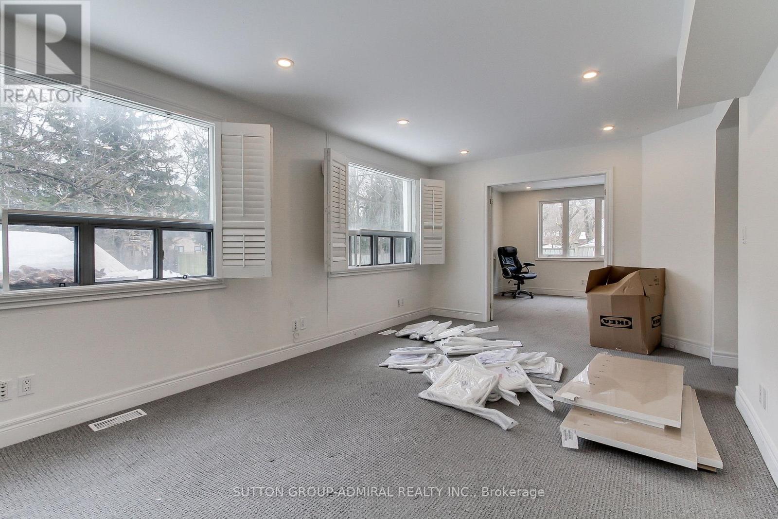 187 Finch Avenue W Property Photo 20