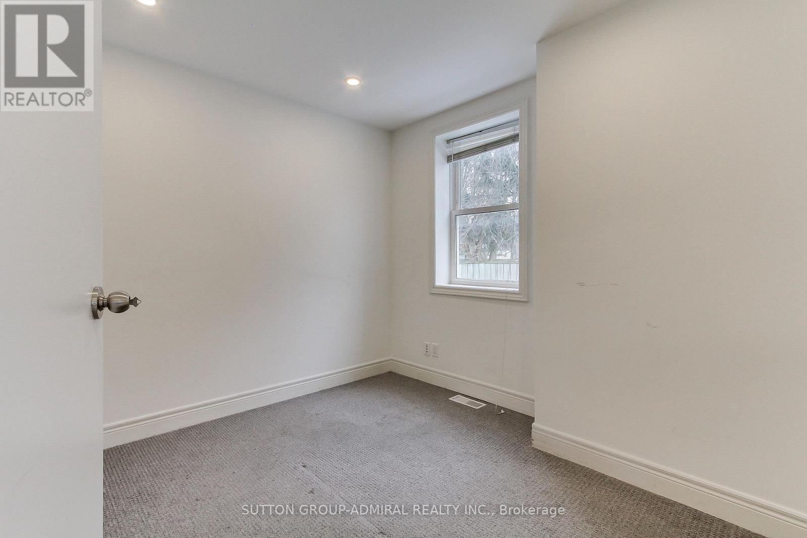 187 Finch Avenue W Property Photo 24