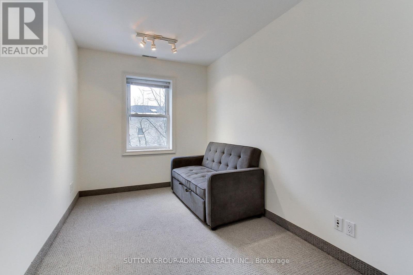 187 Finch Avenue W Property Photo 29