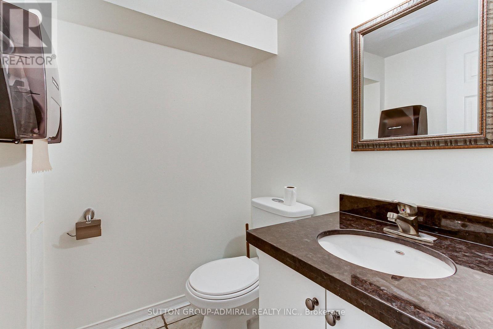 187 Finch Avenue W Property Photo 44