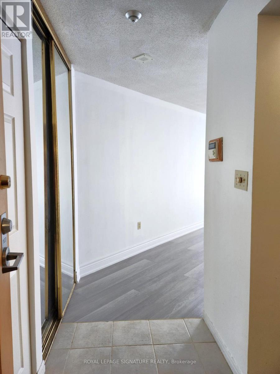 1103 - 5 Concorde Place Property Photo 3
