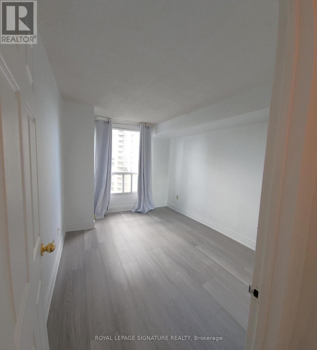1103 - 5 Concorde Place Property Photo 7