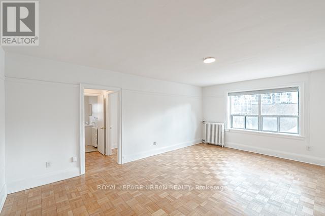 402 - 110 Wellesley Street E Property Photo 4