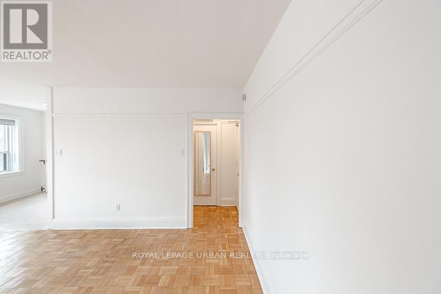 402 - 110 Wellesley Street E Property Photo 5