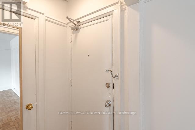 402 - 110 Wellesley Street E Property Photo 15