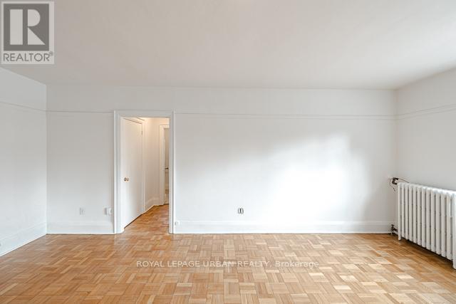 402 - 110 Wellesley Street E Property Photo 17