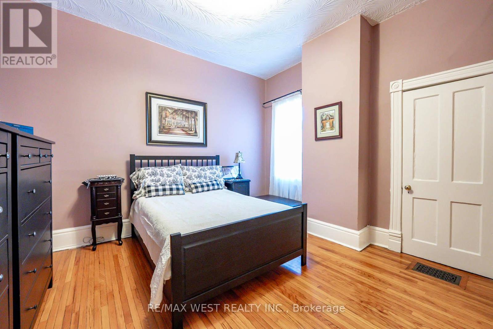 217 Gladstone Avenue Property Photo 22