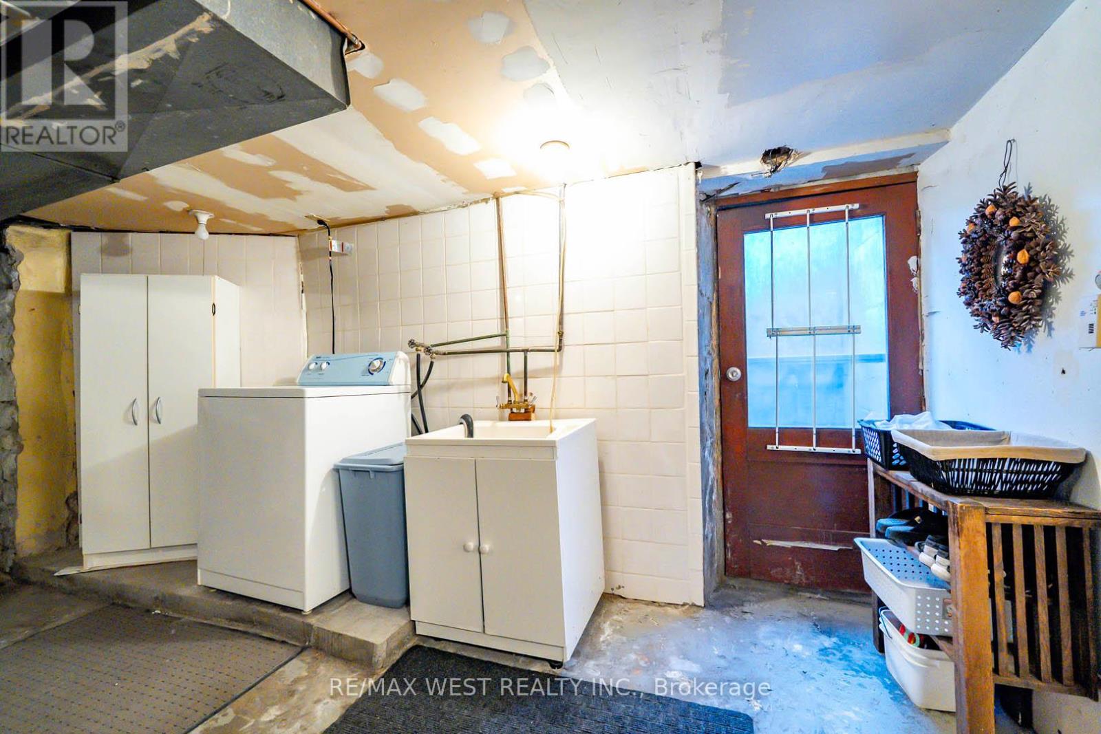 217 Gladstone Avenue Property Photo 30