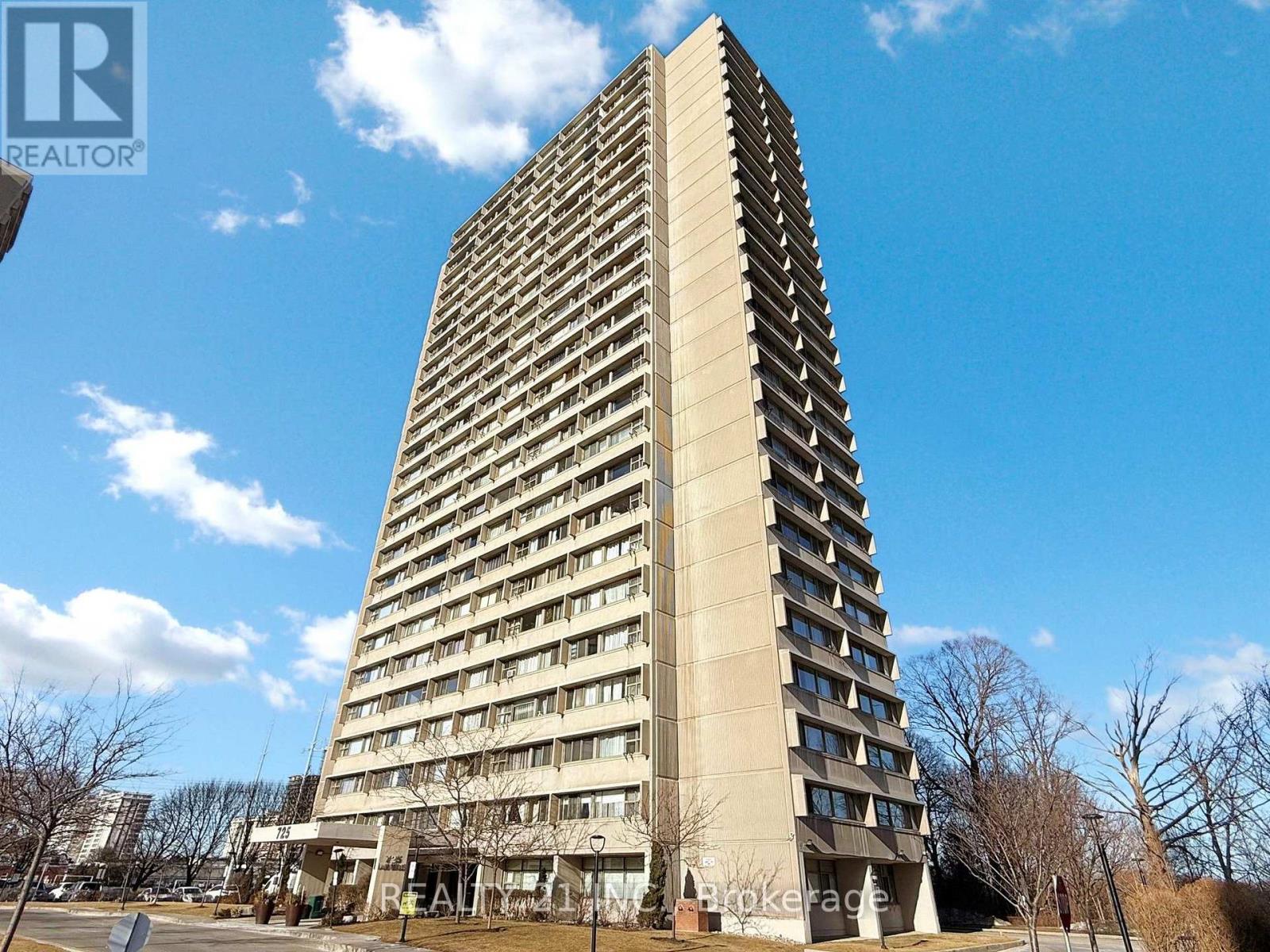 906 - 725 DONMILLS ROAD Property Photo 1