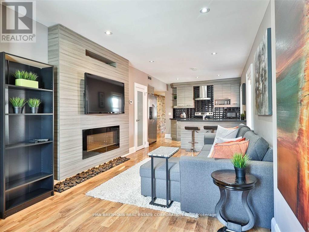 4 Belle Ayre Boulevard Property Photo 2