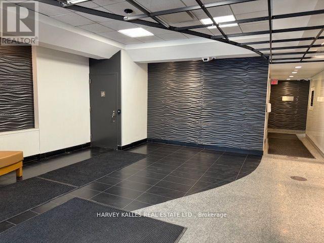 303b - 110 Eglinton Avenue Property Photo 4