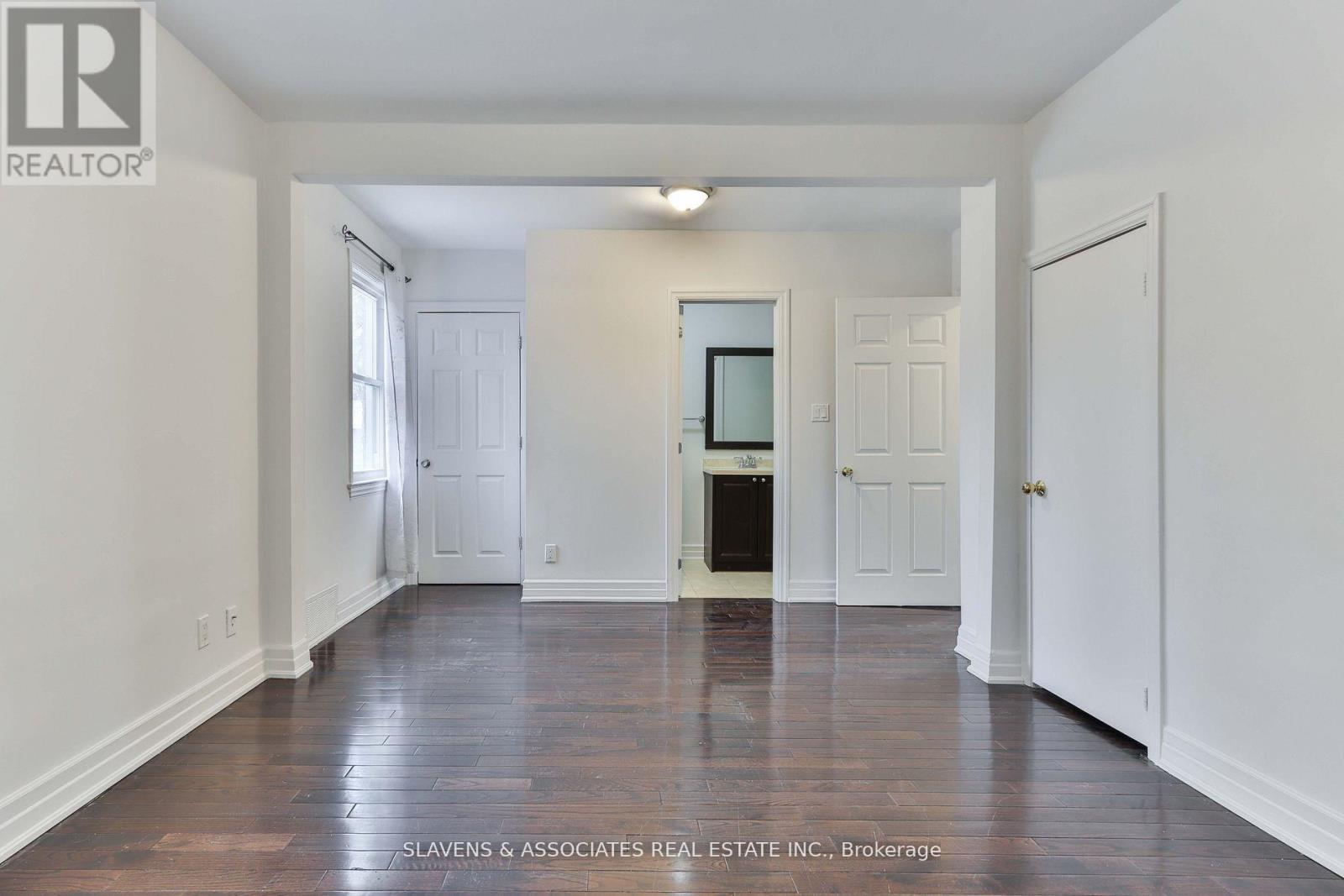 262 Poyntz Avenue Property Photo 12