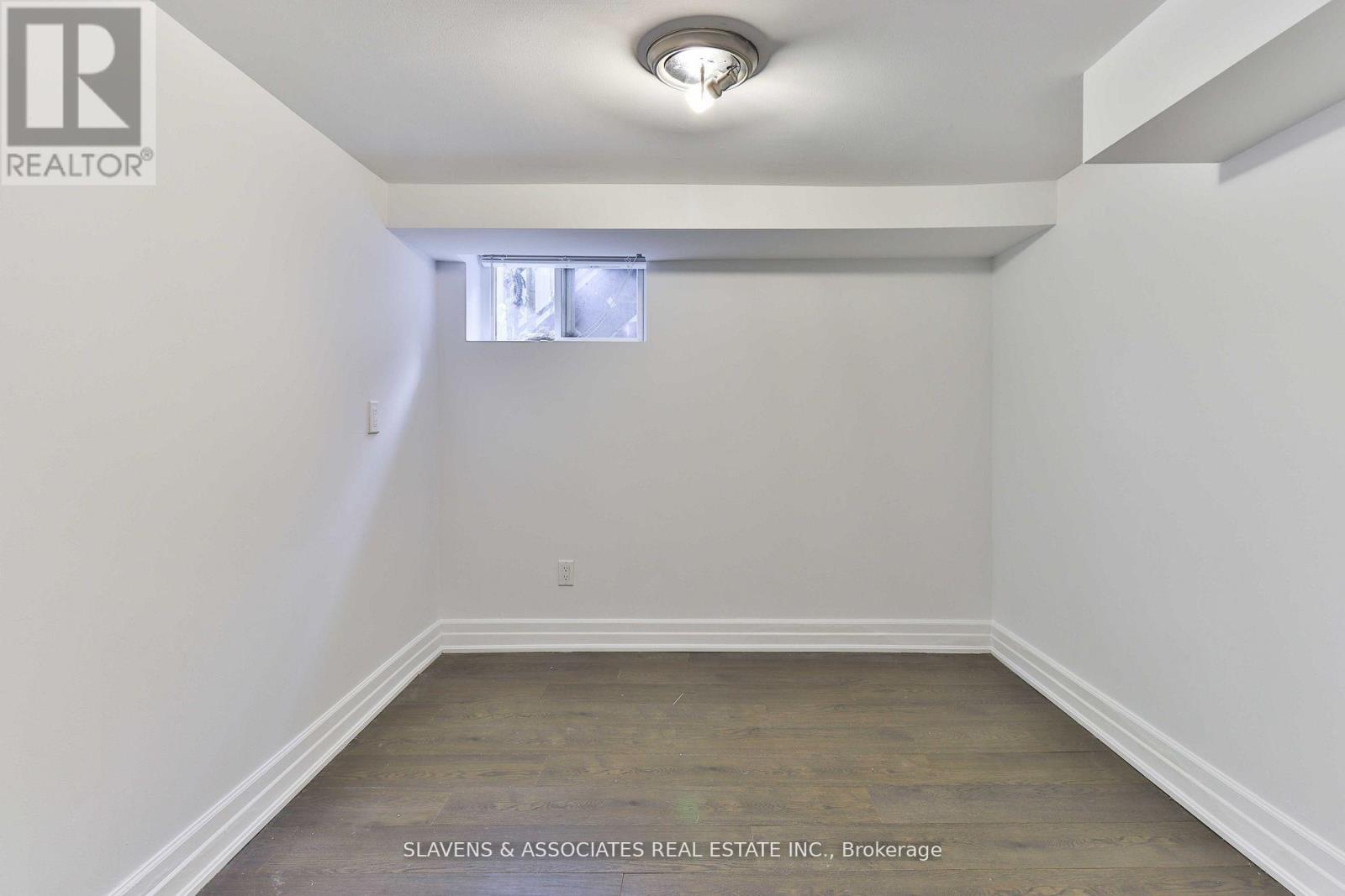 262 Poyntz Avenue Property Photo 26