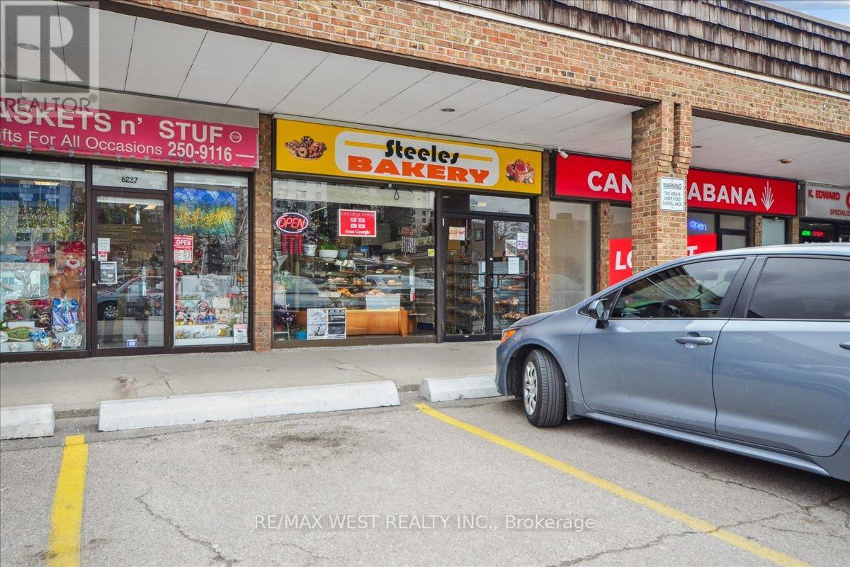 6235 Bathurst Street Property Photo 1