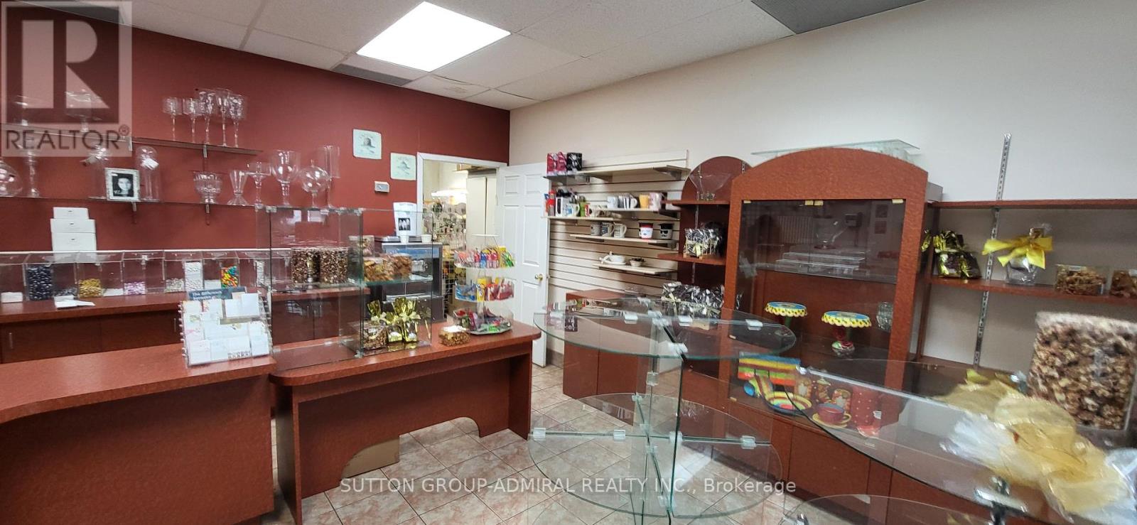 2839 Bathurst Street Property Photo 2